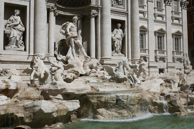 fontaine de trevi copie